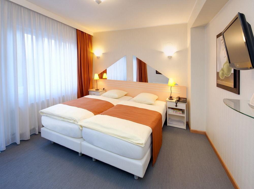 City Hotel Люксембург Екстериор снимка