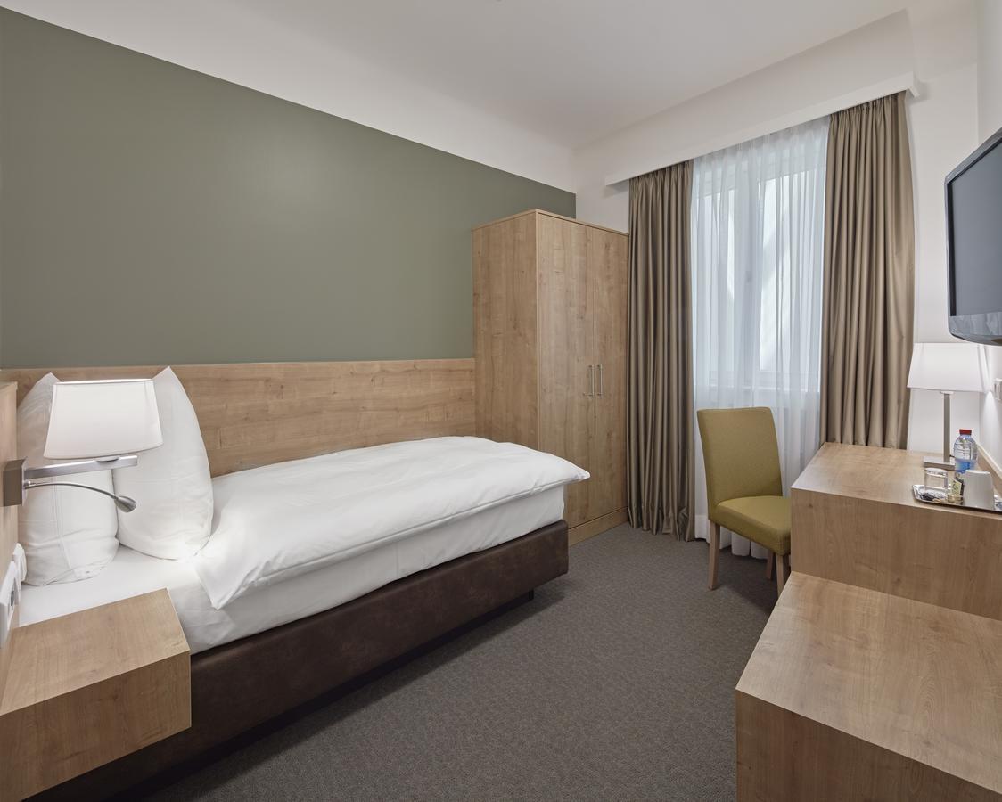 City Hotel Люксембург Екстериор снимка