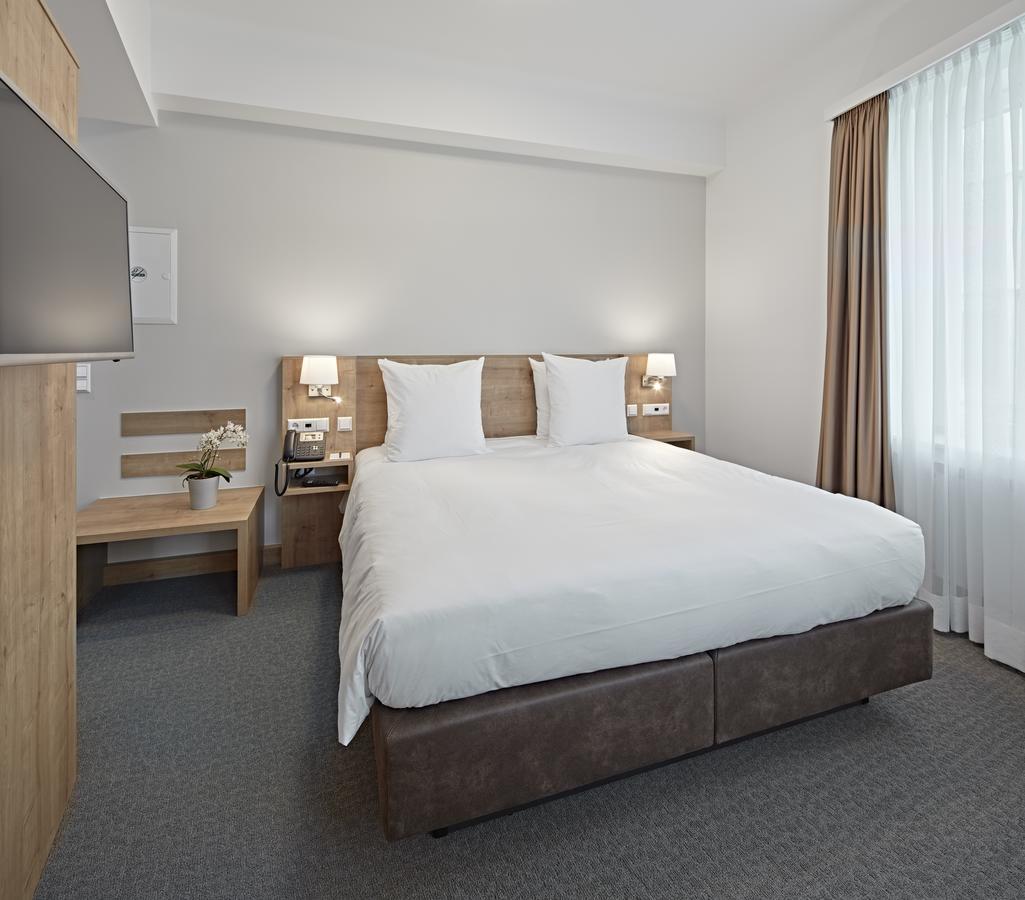 City Hotel Люксембург Екстериор снимка