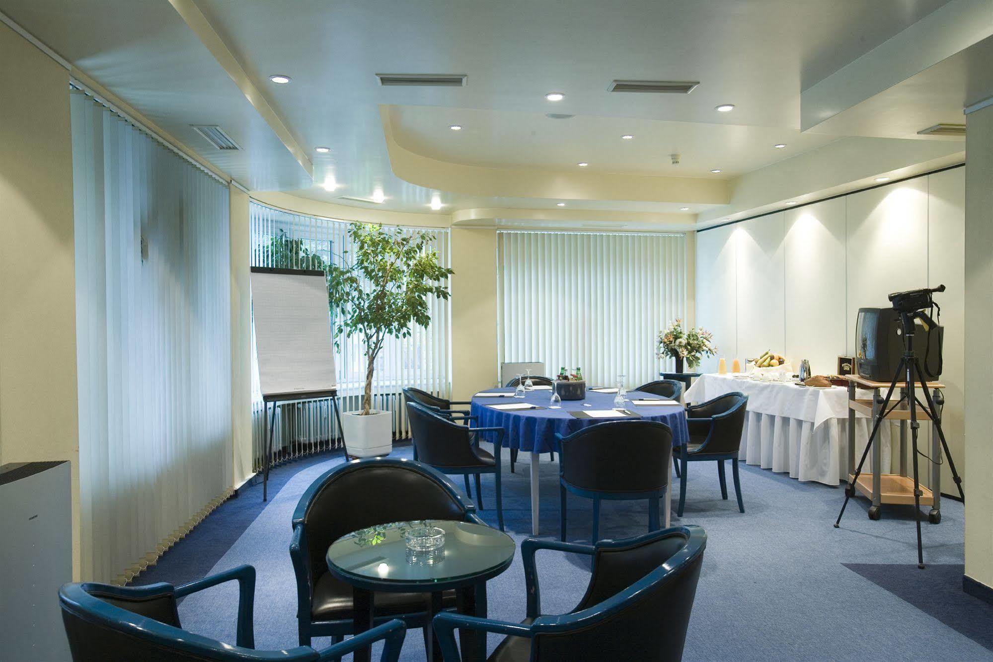 City Hotel Люксембург Екстериор снимка